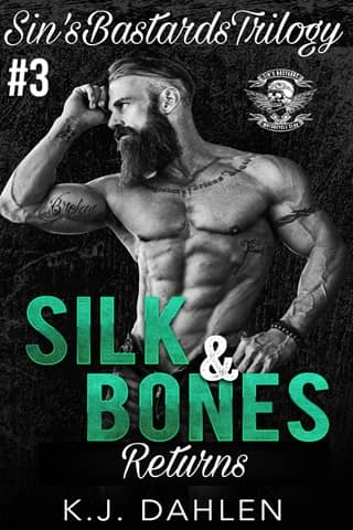 Silk & Bones Returns by Kj Dahlen